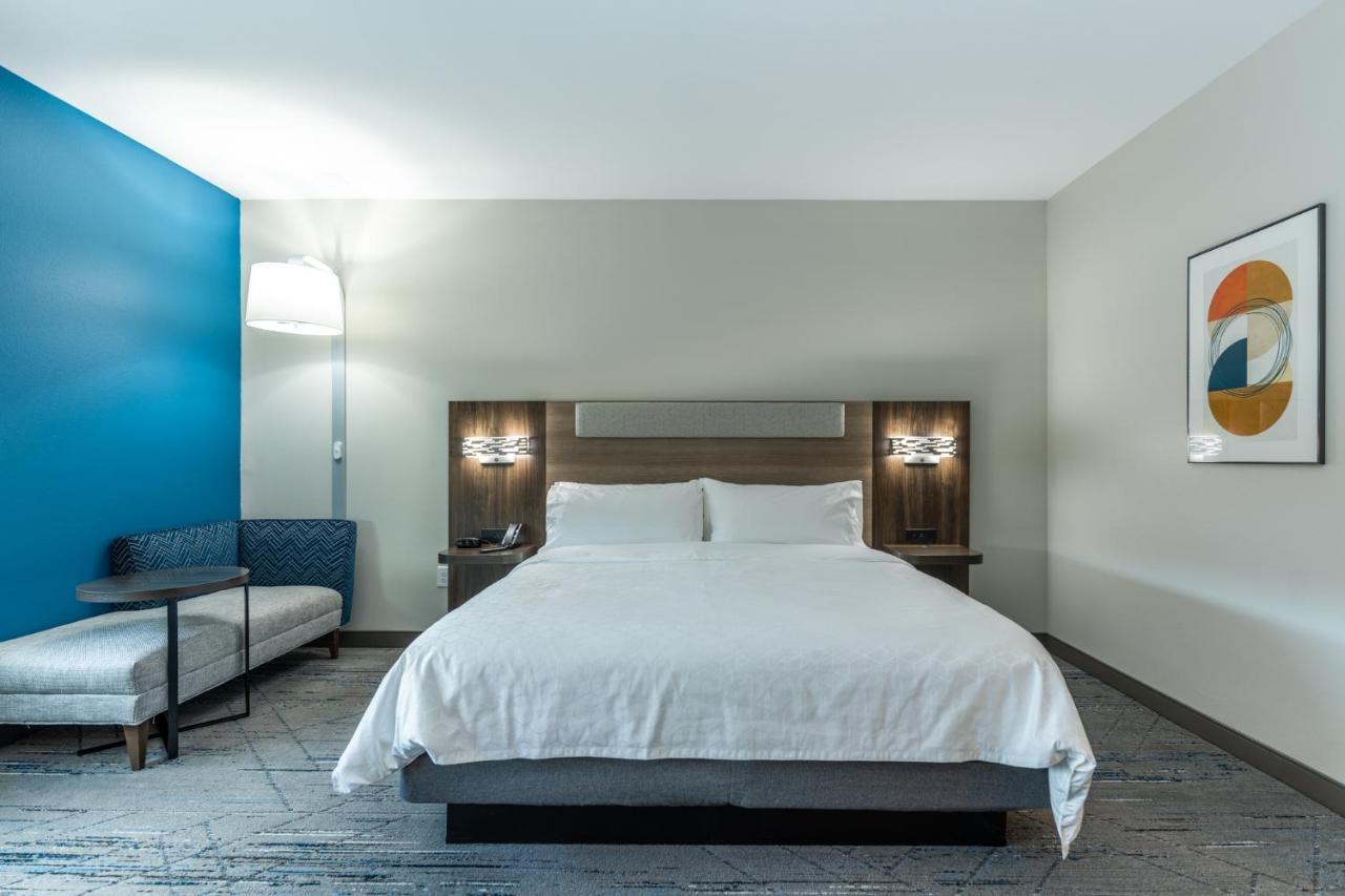 Holiday Inn Express & Suites Charlottesville By Ihg Exterior foto