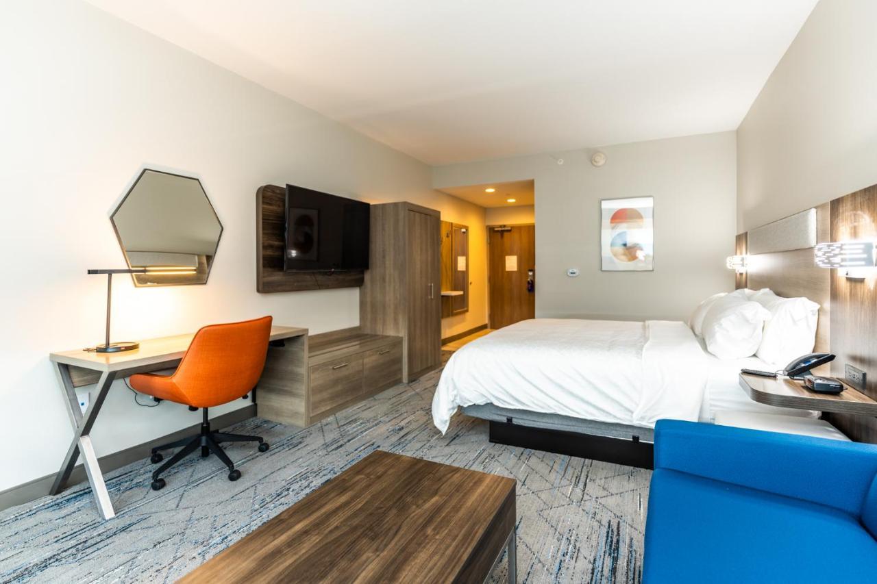Holiday Inn Express & Suites Charlottesville By Ihg Exterior foto