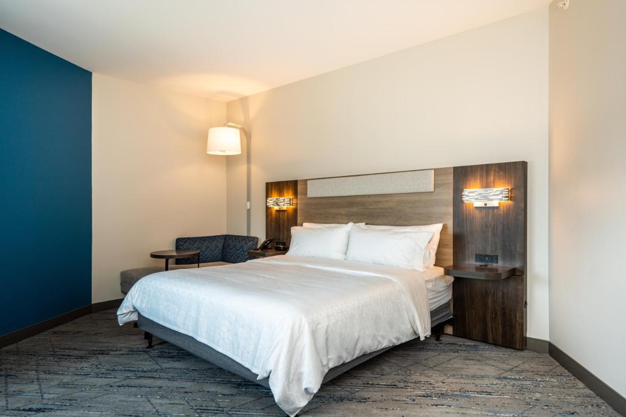 Holiday Inn Express & Suites Charlottesville By Ihg Exterior foto