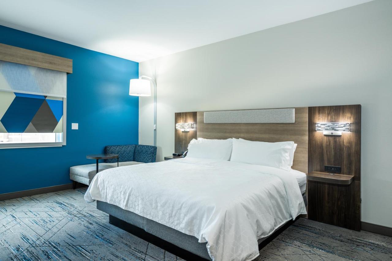 Holiday Inn Express & Suites Charlottesville By Ihg Exterior foto