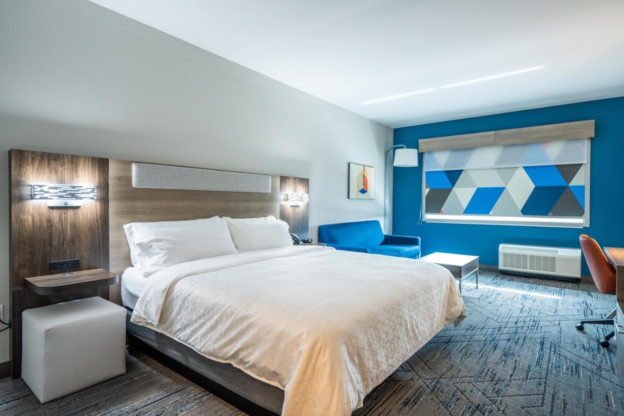 Holiday Inn Express & Suites Charlottesville By Ihg Exterior foto